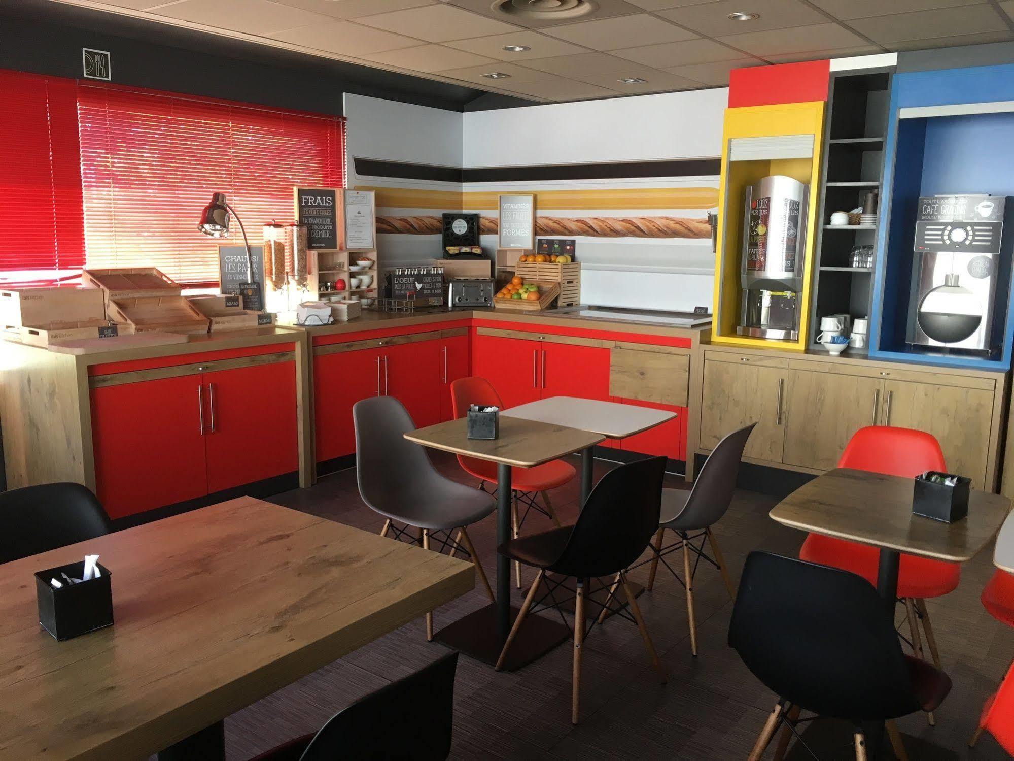 Ibis Sud Saint Charles Hotel 3*